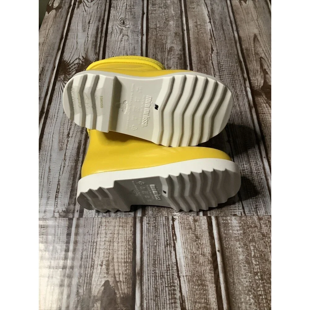 Mini Melissa Yellow Rain Boot Size 8 NEW